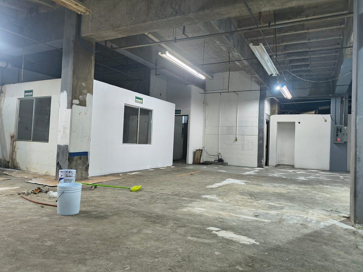 Bodega comercial en San Luís Tlatilco, Naucalpan de Juárez, foto 16 de 23
