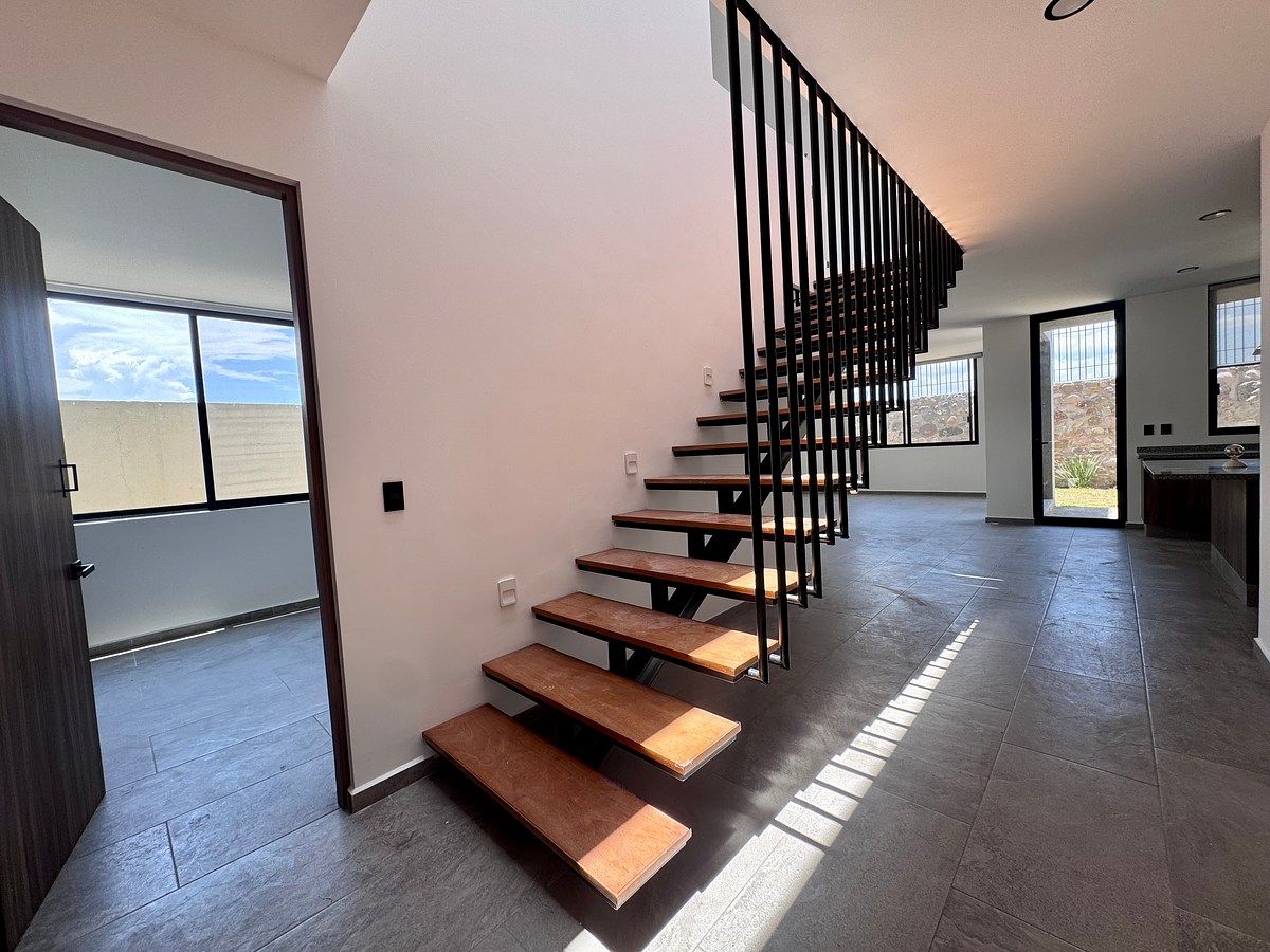 House in Lomas del Campanario Norte, Querétaro, photo 2 of 19