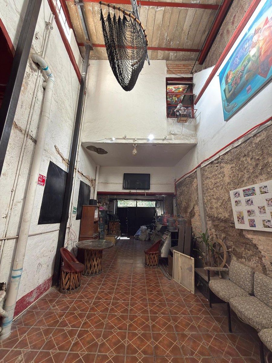 interior del local mas grande, foto 5 de 18