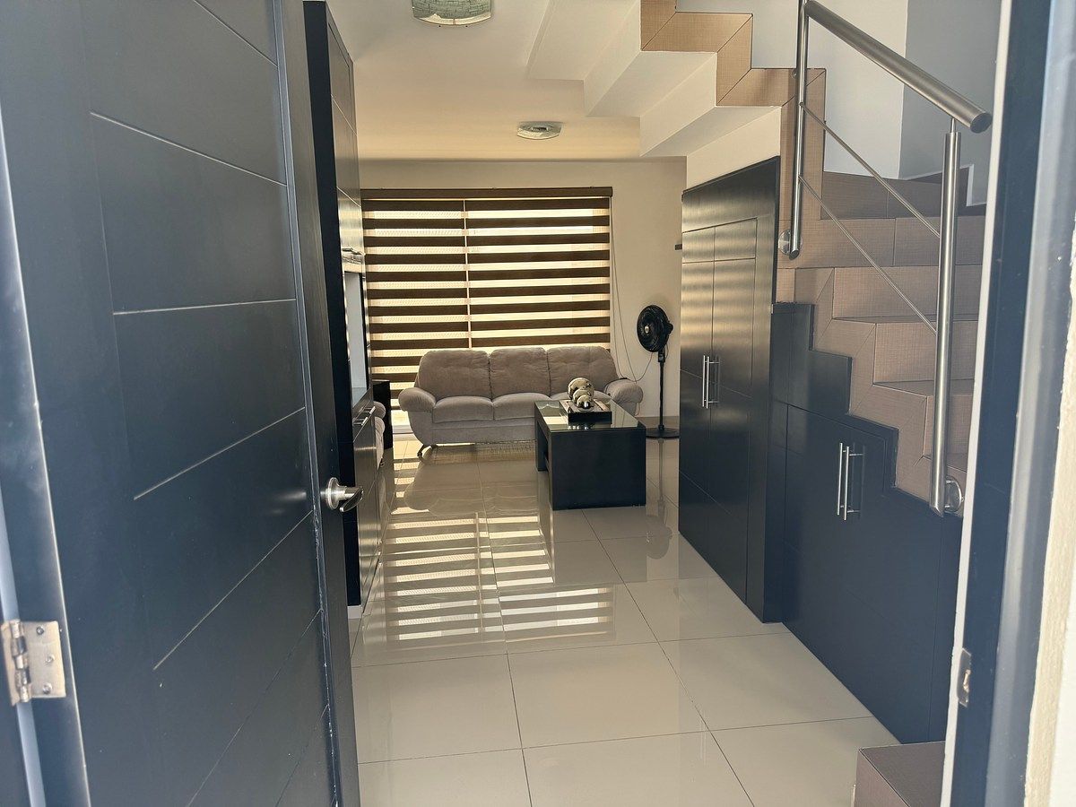 Acceso Principal, photo 3 of 36