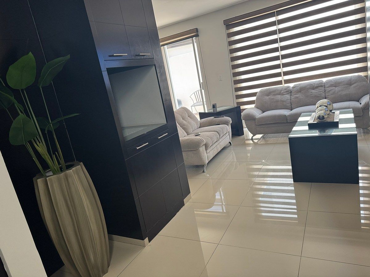 Acceso Principal, photo 6 of 36