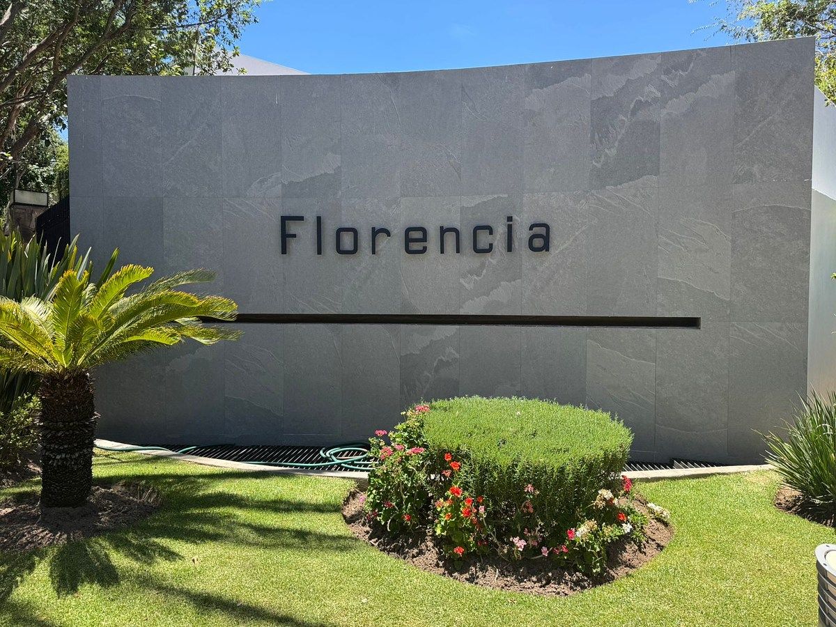 Exclusiva Residencia Nueva en Venta | Coto Florencia, Valle Real, foto 1 de 27