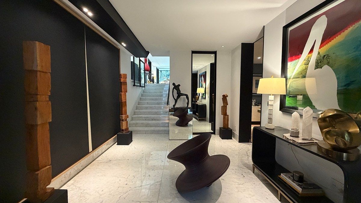 Casa de diseño en venta en Lomas de Chapultepec, 4 recámaras y alberca - foto 4