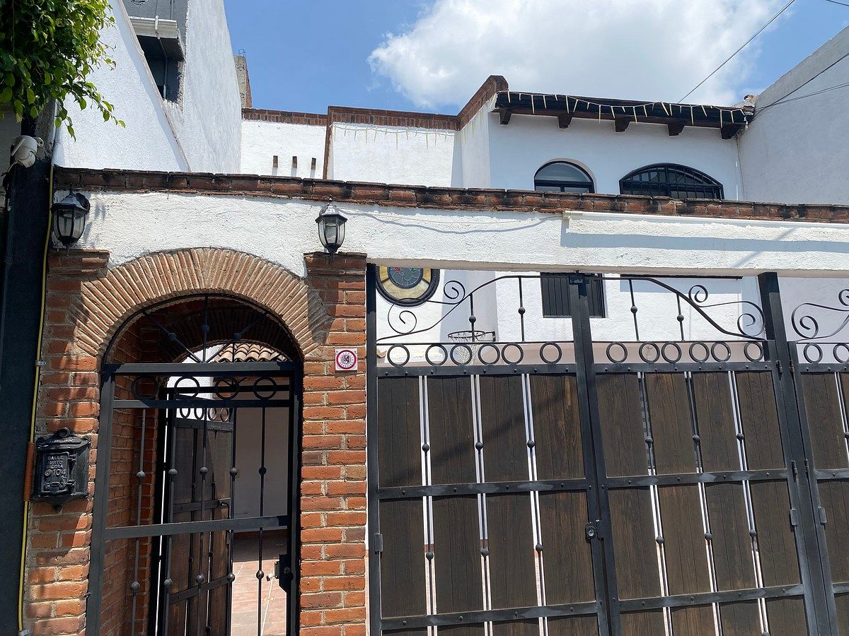 RENTA CASA AMUEBLADA MAGISTERIAL, foto 1 de 21