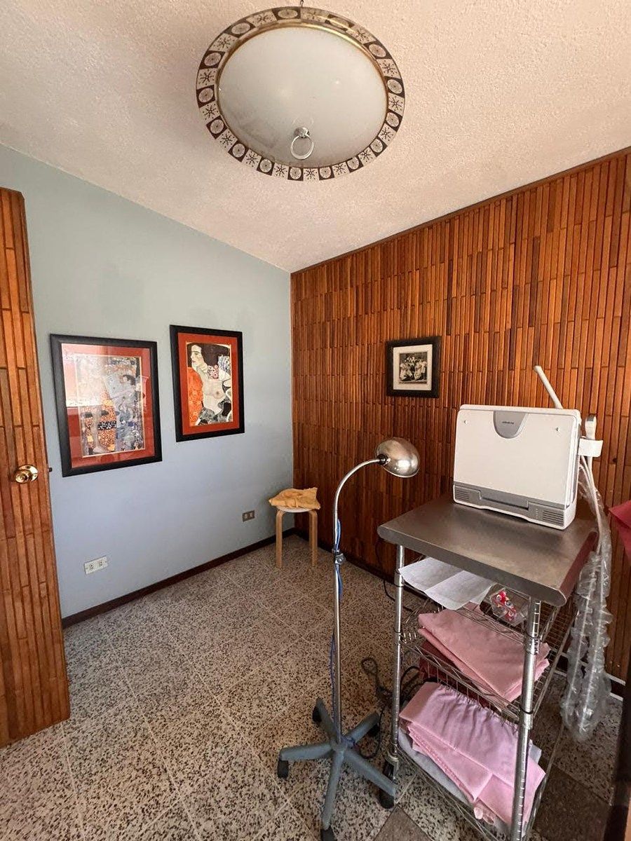 Oficina en VENTA en zona 10 - Miniatura 4