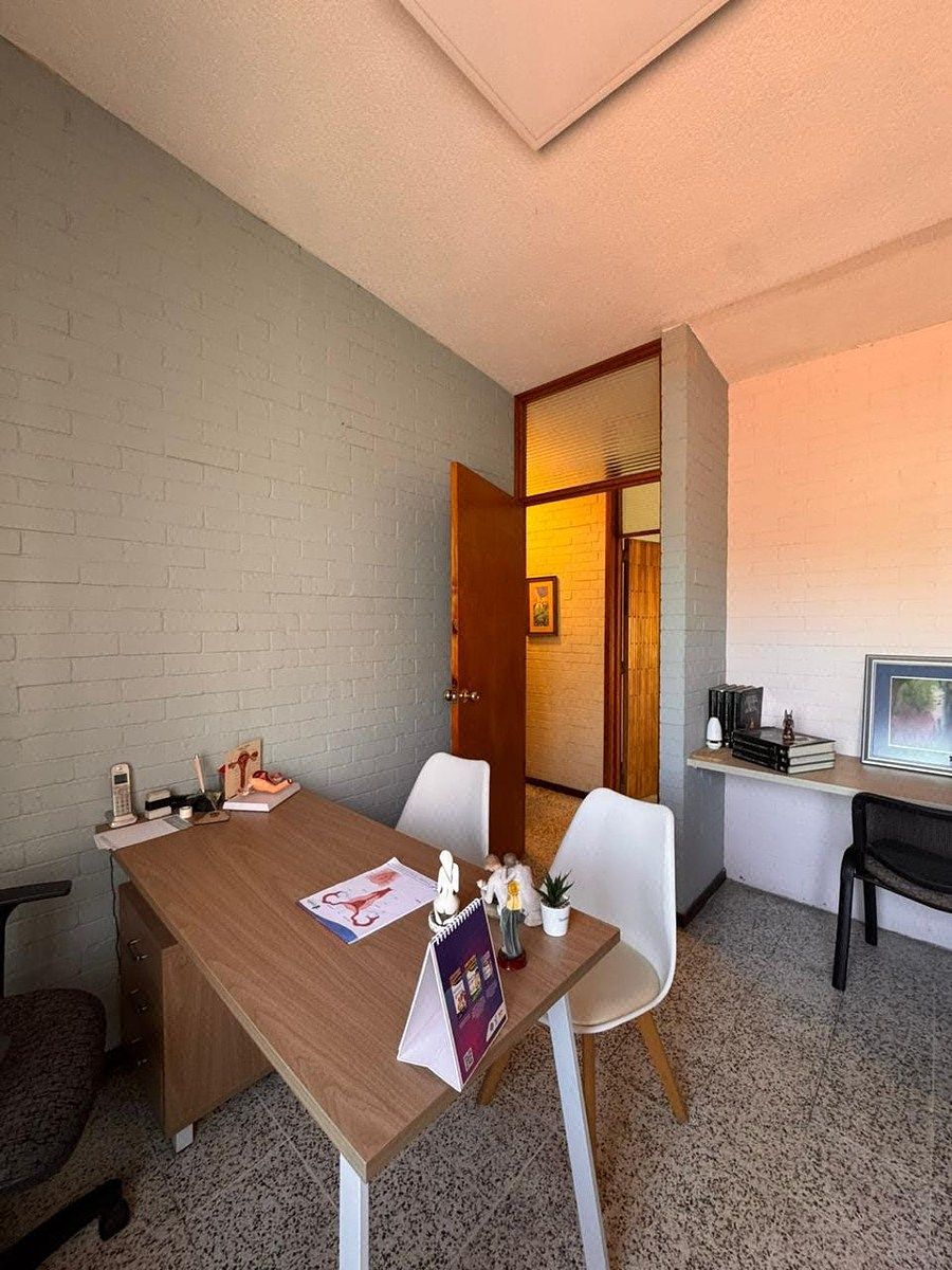 Oficina en VENTA en zona 10 - Miniatura 3