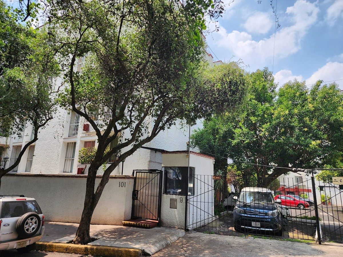 Fachada, photo 1 of 34
