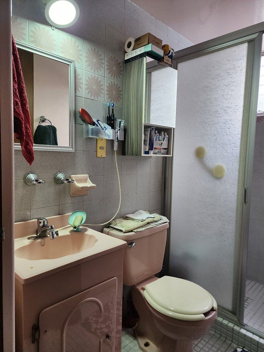 Baño recámaras 2 y 3, photo 25 of 34