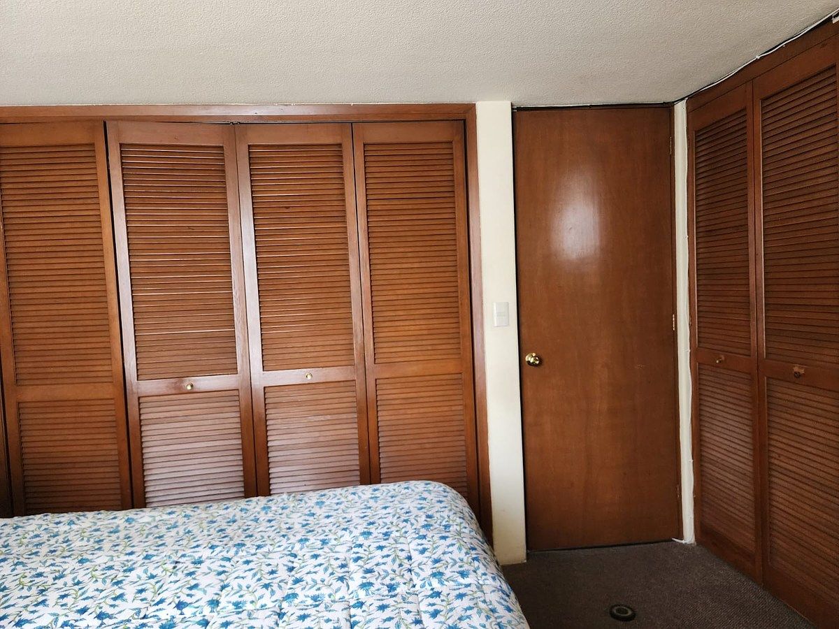 Closets recámara principal, photo 15 of 34
