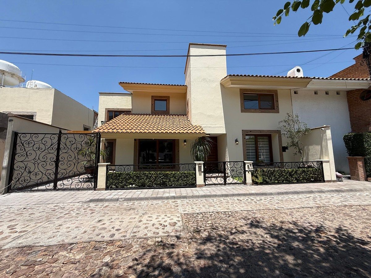 VENTA DE CASA EN TROJES DE KRISTAL, photo 1 of 34