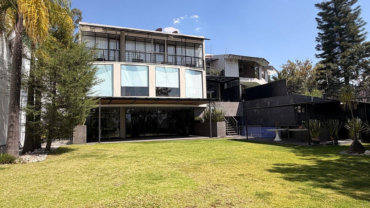 Casa de Lujo con Vista Panorámica a la Cañada y Alberca en Bosques de Las Lomas - foto 1