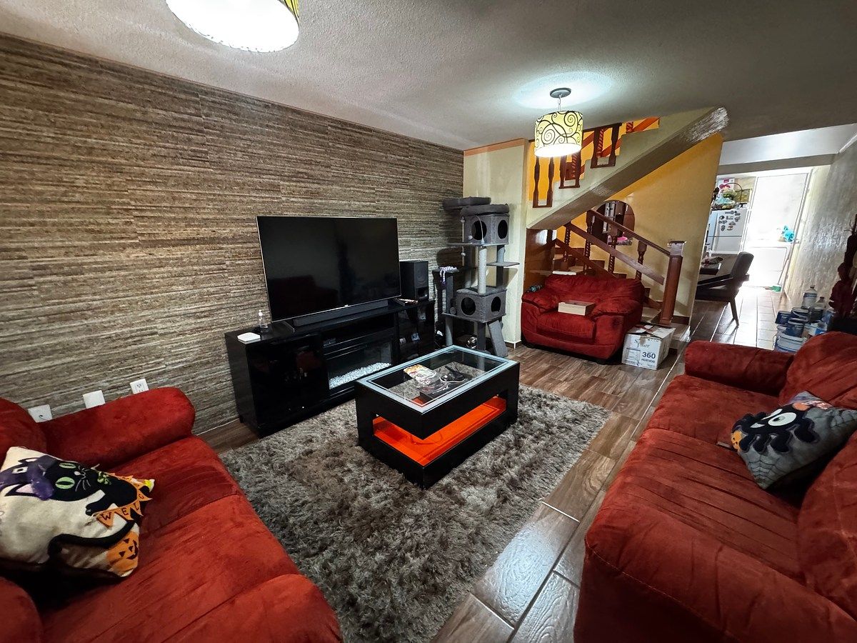 House in Gated Community in De la Crespa, Toluca, photo 2 of 11