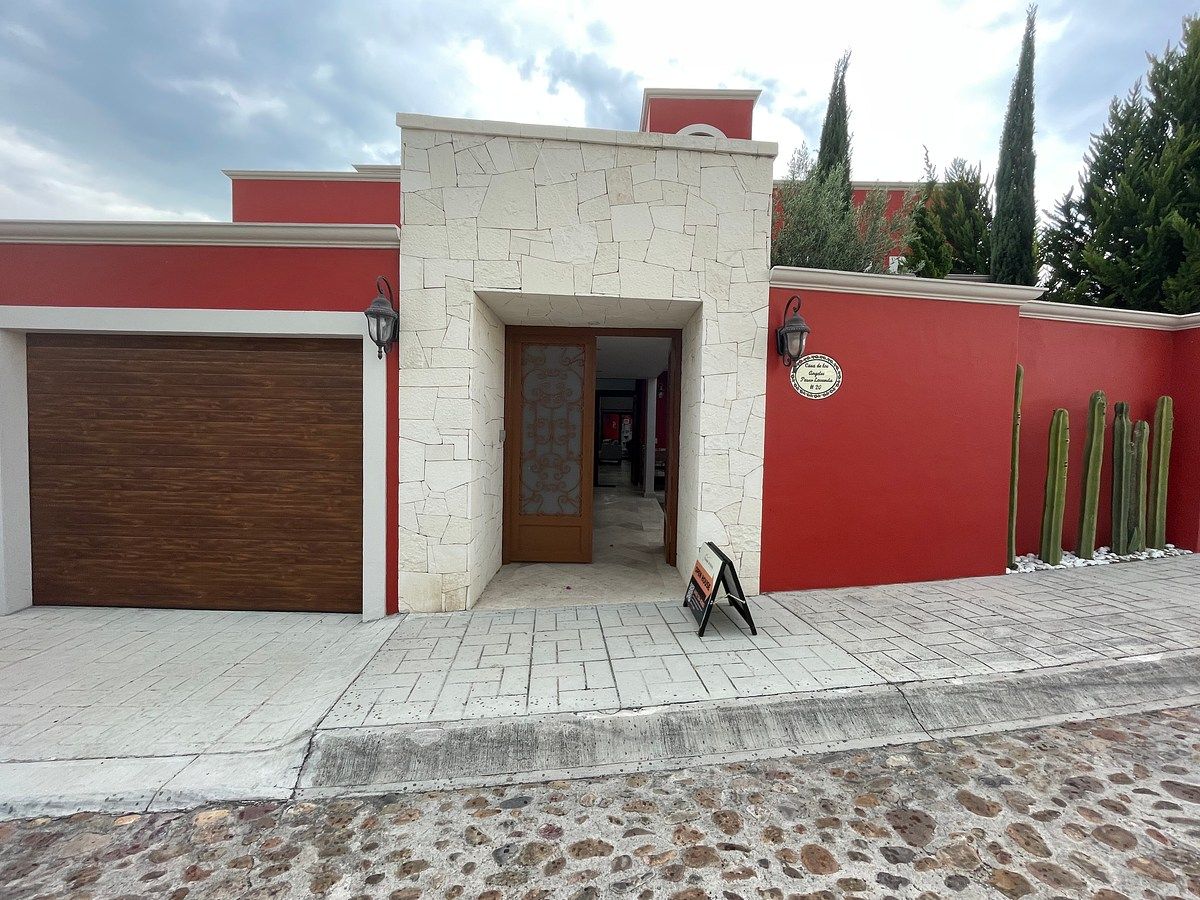 House in Gated Community in Independencia, San Miguel de Allende, photo 2 of 46