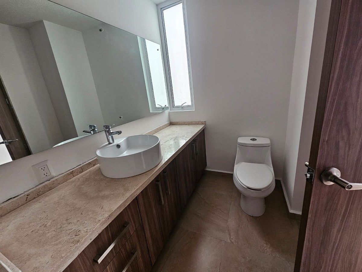 Casa en condominio en Juriquilla Santa Fe, Querétaro, foto 3 de 33