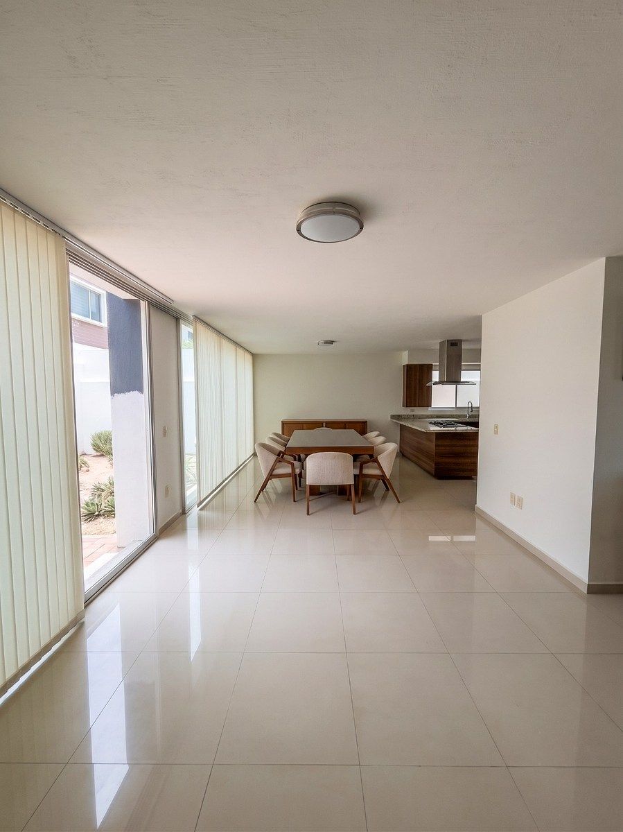 House in La Rioja, Tlajomulco de Zúñiga, photo 11 of 40