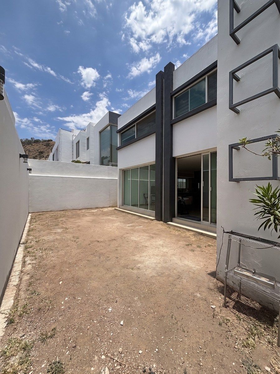 House in La Rioja, Tlajomulco de Zúñiga, photo 21 of 40