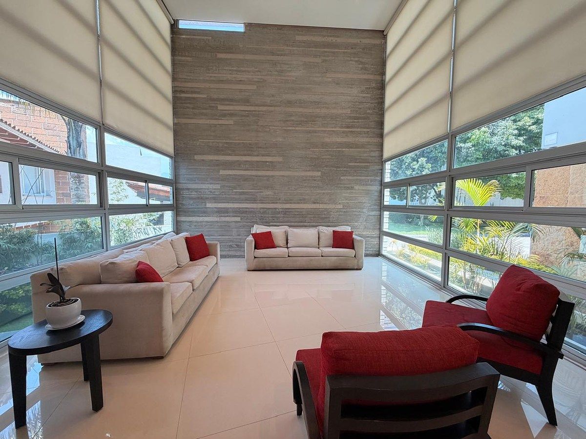 Bonita y moderna Casa en VENTA en Bosque Real., foto 1 de 24