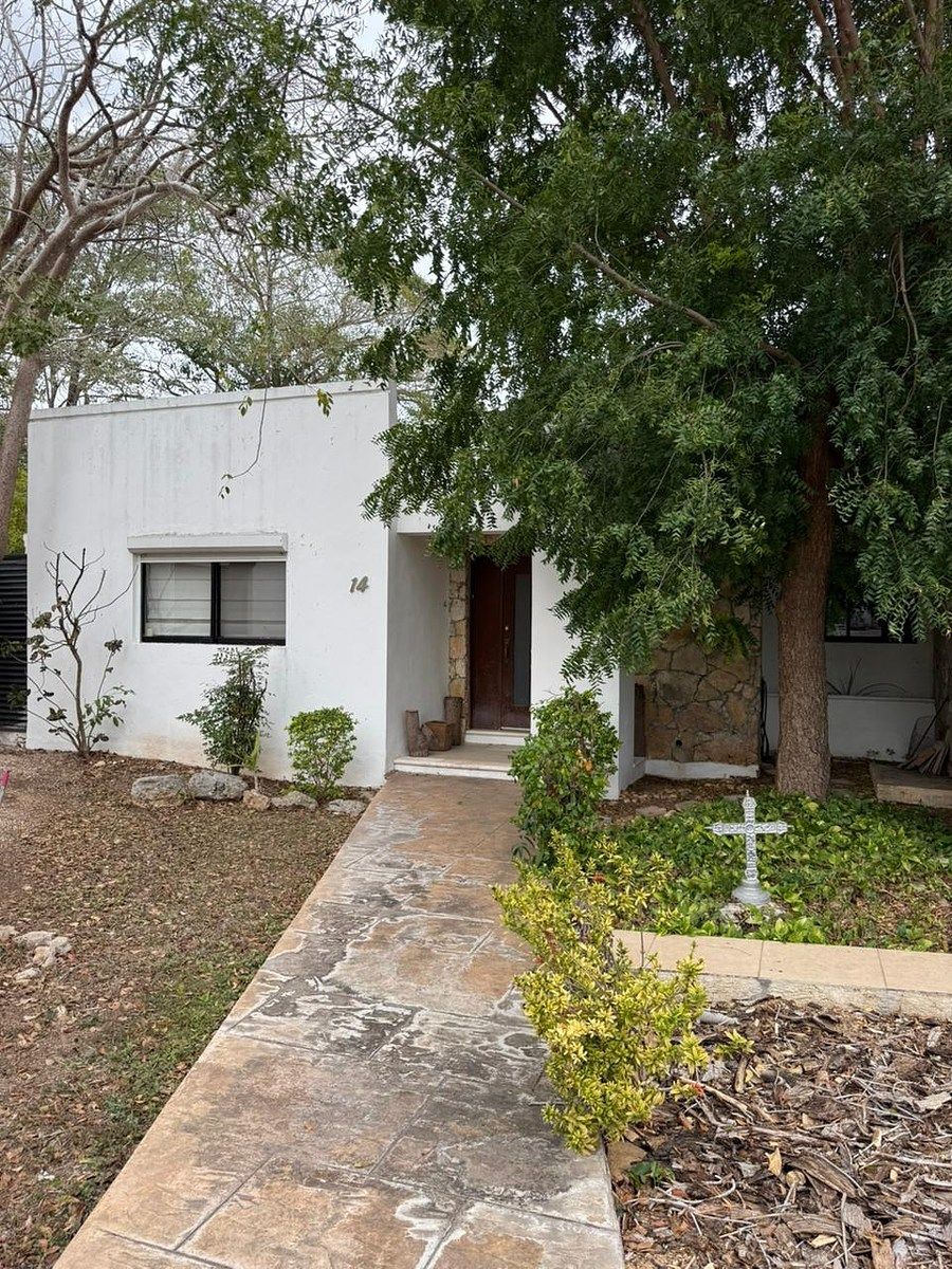 CASA EN VENTA | 4 recámaras + cuarto de servicio | Frente a Casa Club, foto 1 de 14