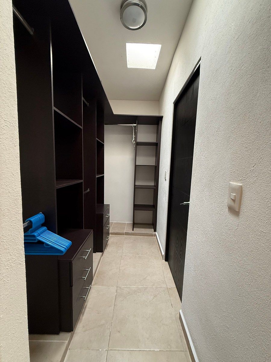 Vestidor, photo 13 of 23