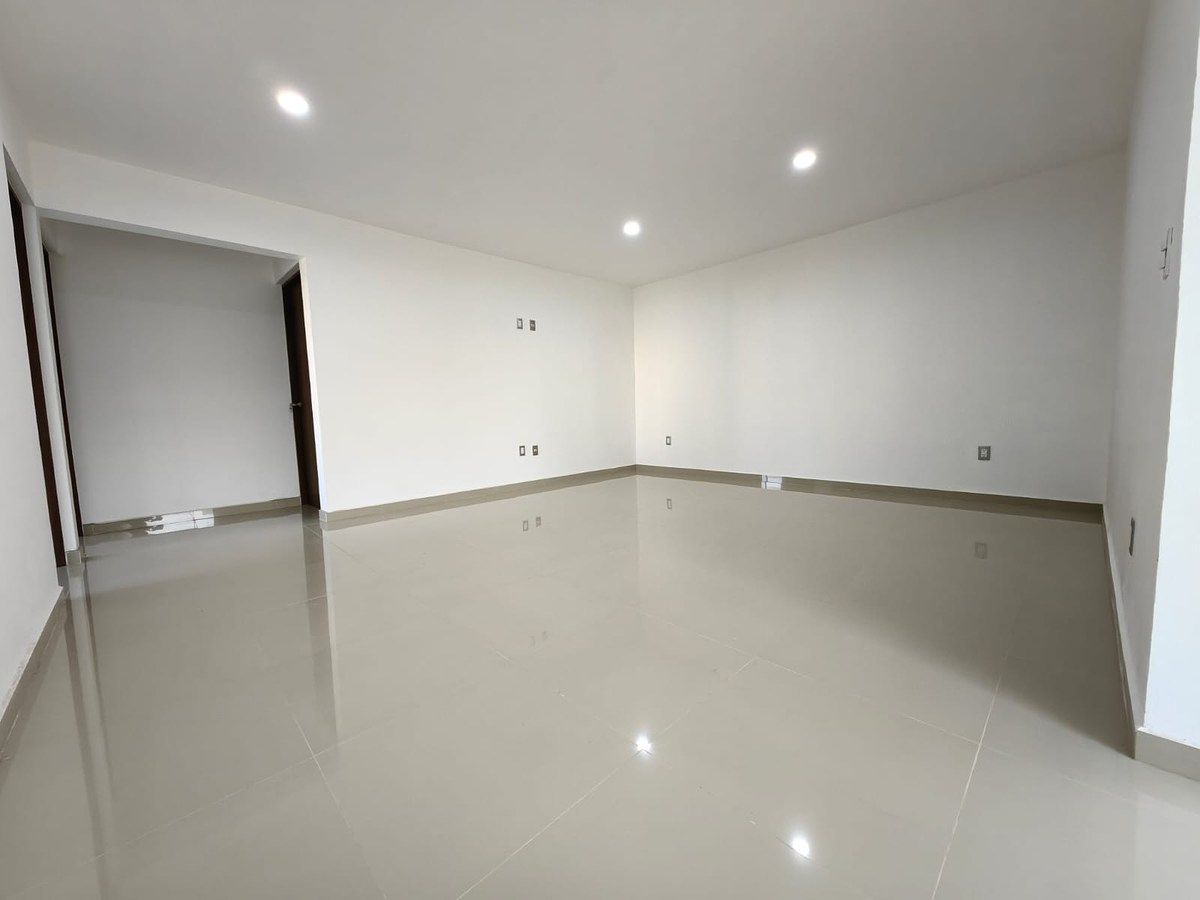 CASA EN RENTA PARA EMPRESA, foto 1 de 10