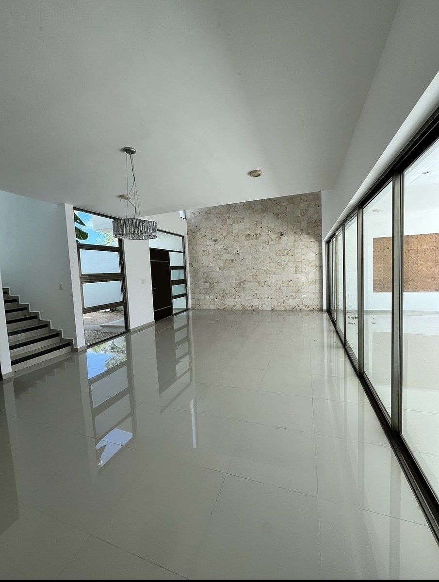 CASA EN PRIVADA ZONA ALTABRISA, photo 1 of 25