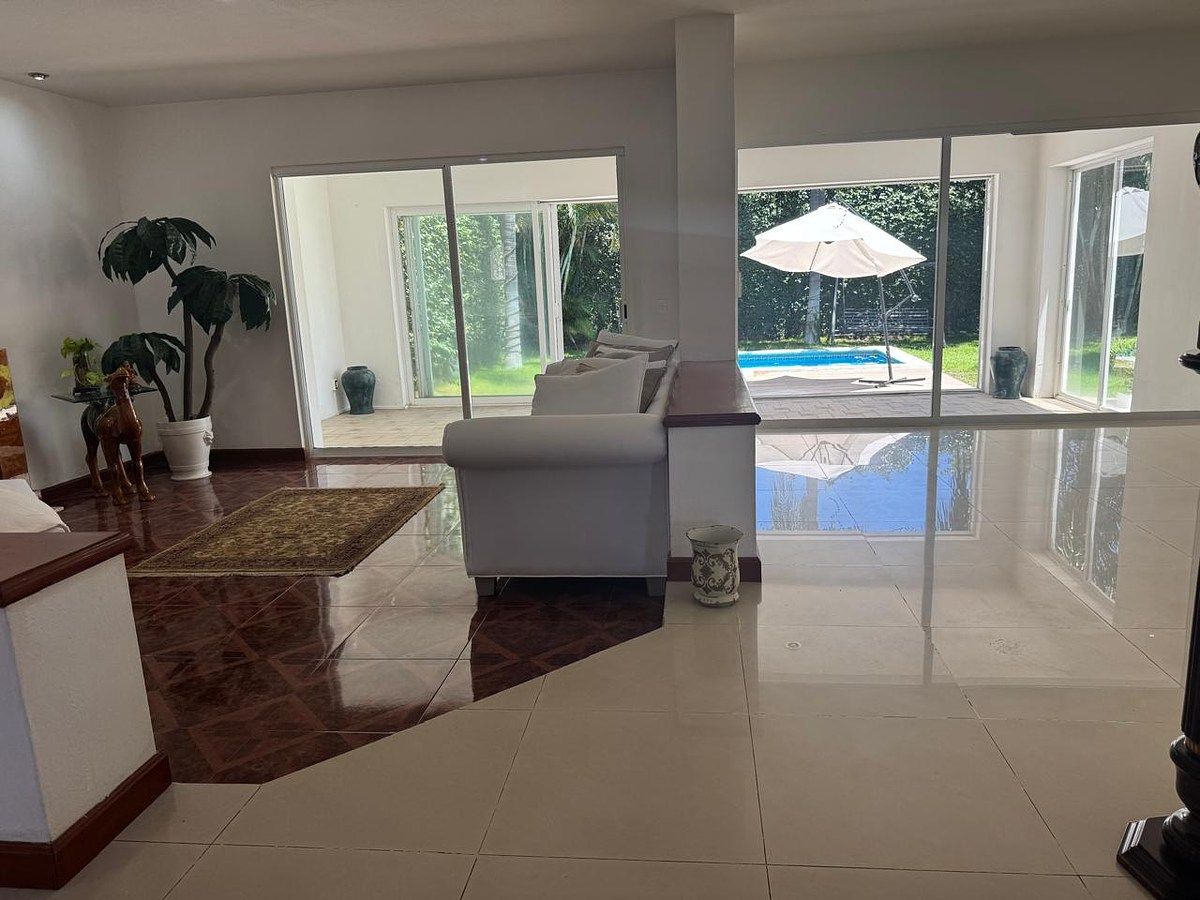 Exclusiva Casa en Venta | Ciudad Bugambilias 2da Sección, photo 1 of 8