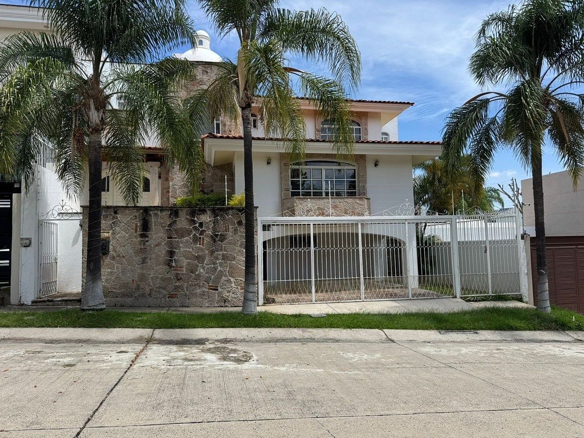 Exclusiva Casa en Venta | Ciudad Bugambilias 2da Sección, foto 1 de 12