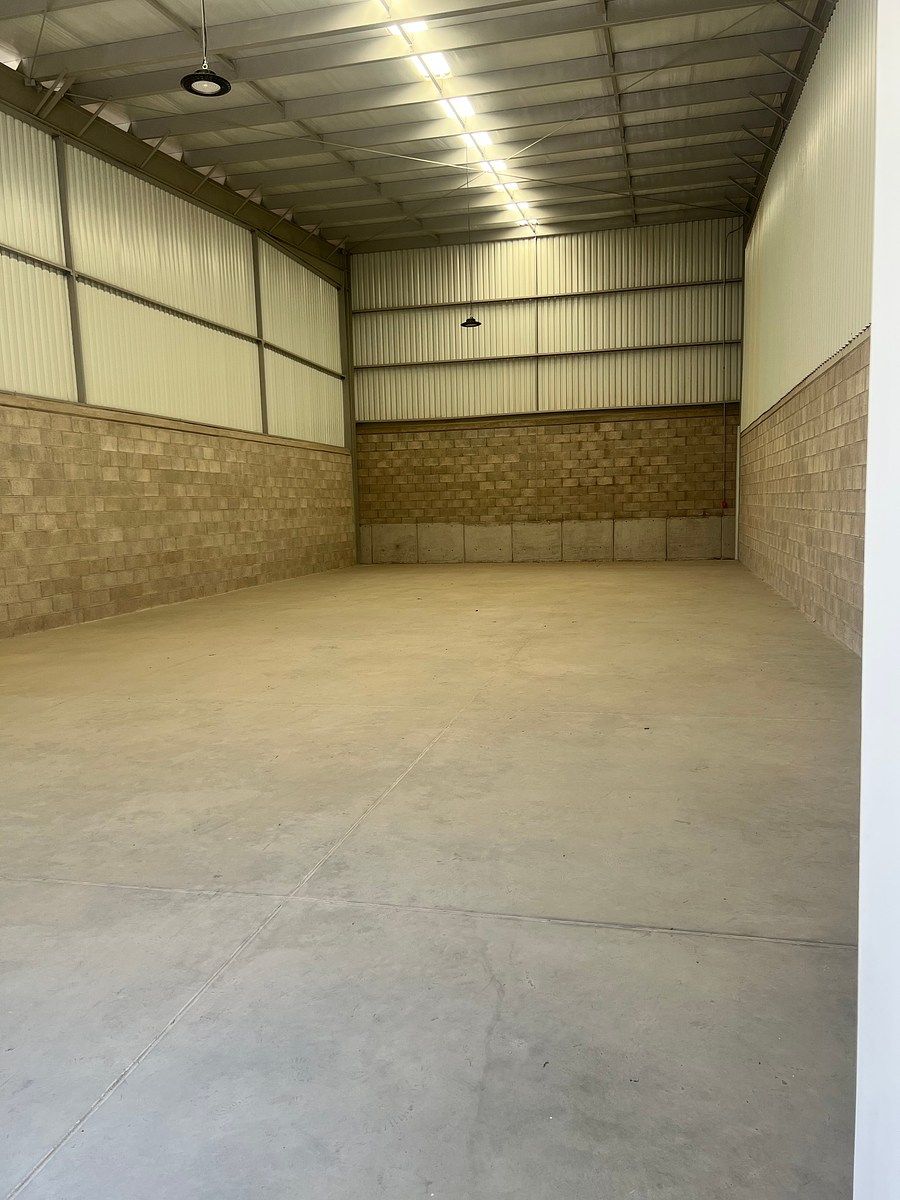 Commercial Storage Unit in La Negreta, Corregidora, photo 4 of 9