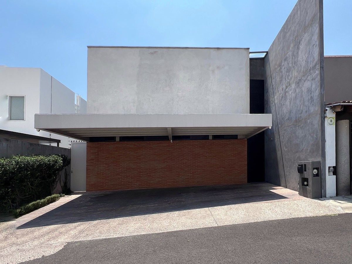 Casa de autor con estilo industrial - Diseño premiado, foto 1 de 19
