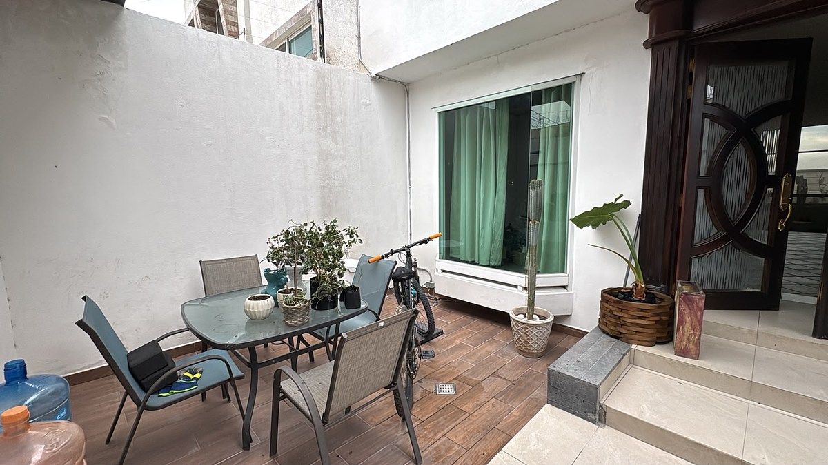 Casa em Colinas del Cimatario, Querétaro, foto 3 de 34
