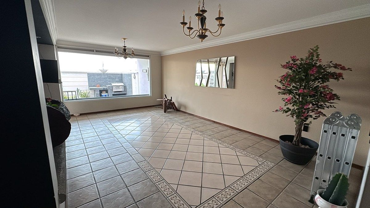 Casa em Colinas del Cimatario, Querétaro, foto 8 de 34