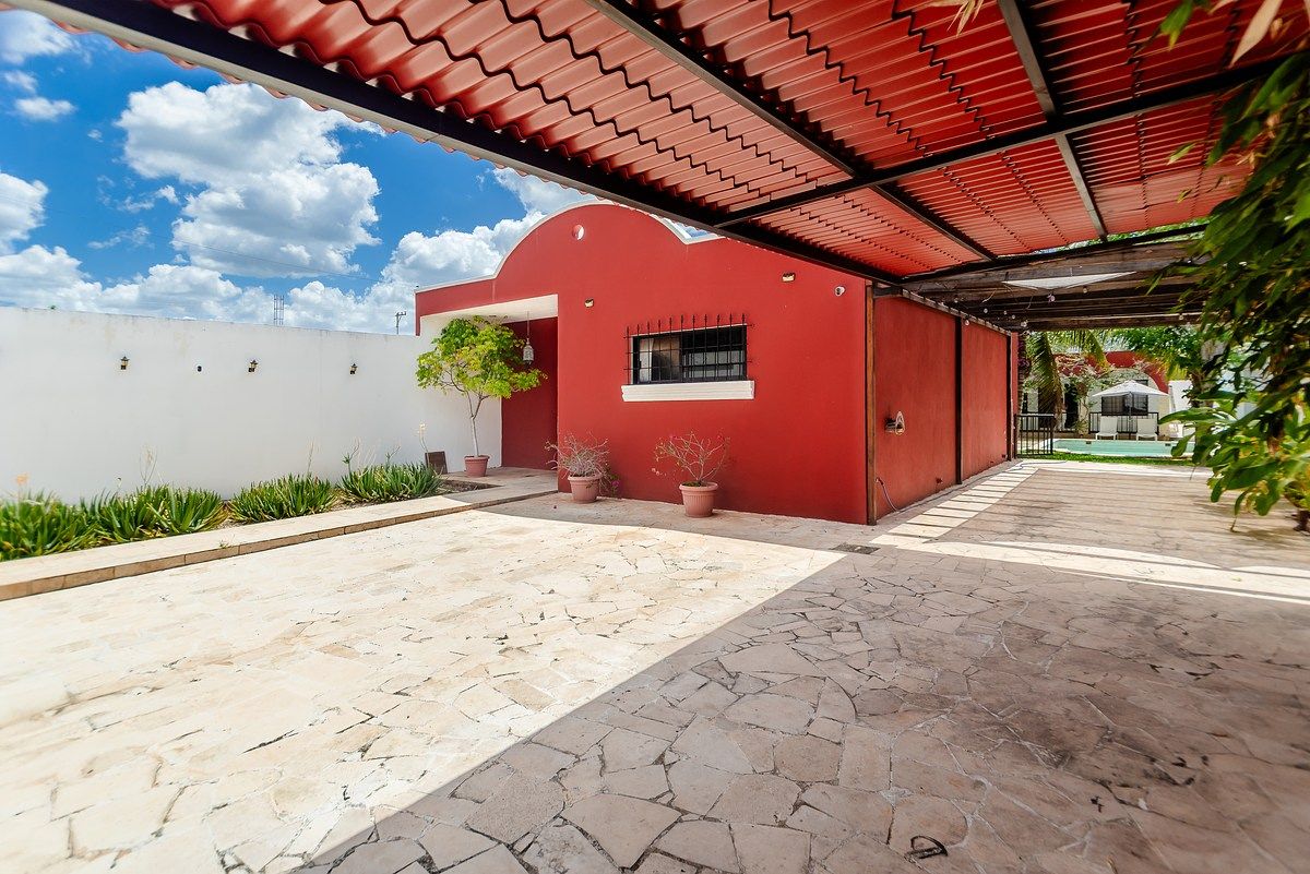 Single-story Hacienda Style House for Sale in Cholul Area - foto 5