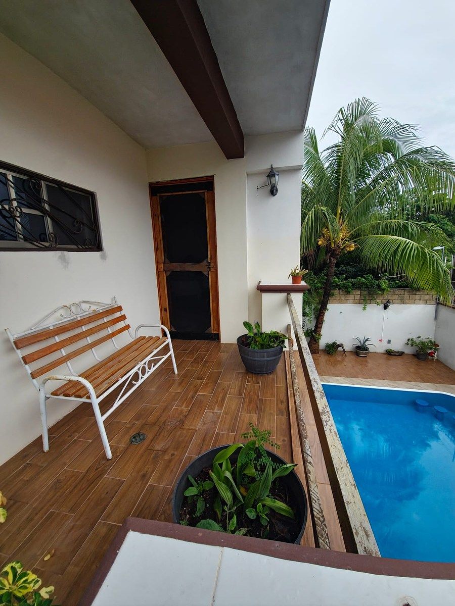 Terraza de Recámara principal con vista a la alberca, photo 13 of 18