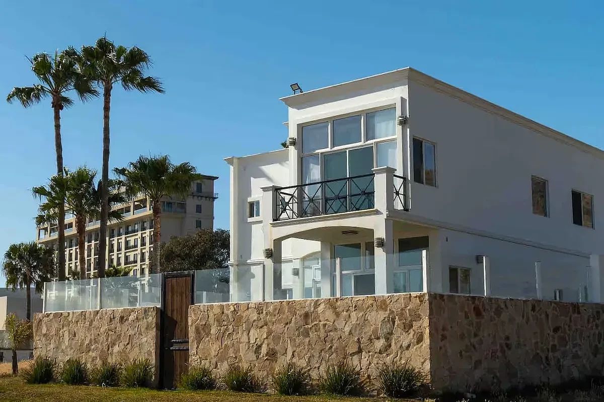 HERMOSA RESIDENCIA EN RENTA FRENTE AL MAR, PLAYITAS ENSENADA B.C., foto 1 de 19
