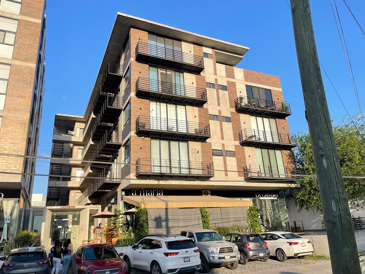 Departamento Semi-amueblado en RENTA en Condominio Obispado, Monterrey, foto 1 de 17