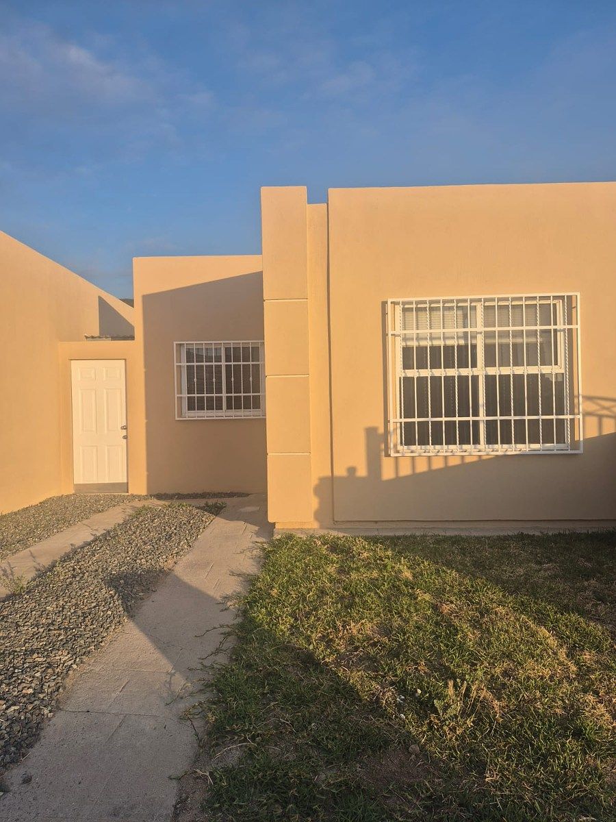 CASA EN VALLE DORADO DE UN PISO, photo 1 of 9