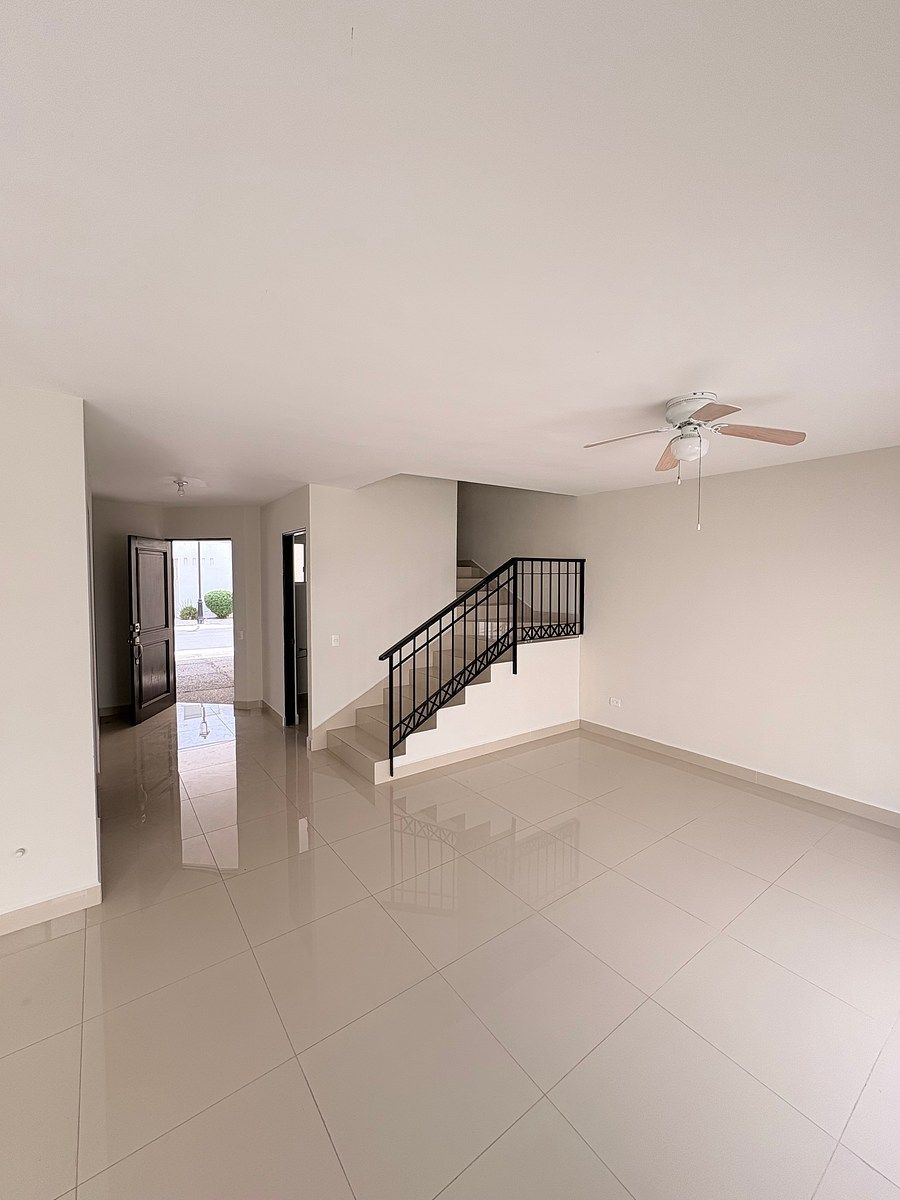 House in Ventanas de La Huasteca, Santa Catarina, photo 4 of 27