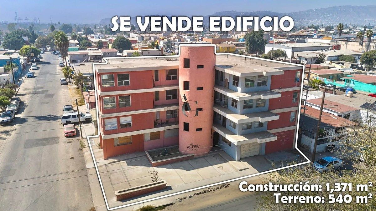 Building in Hidalgo, Ensenada, photo 3 of 14