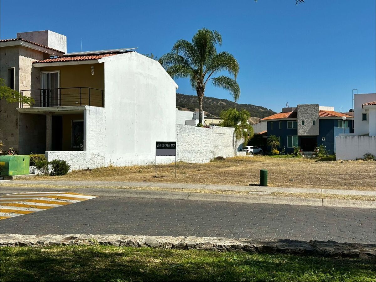Terreno en Venta Bosques de Santa Anita 255 m2 plano, 10 de frente!, foto 1 de 18