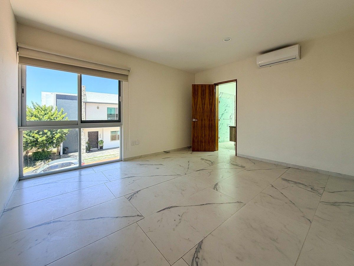 House in Gated Community in La Rioja, Tlajomulco de Zúñiga, photo 12 of 21