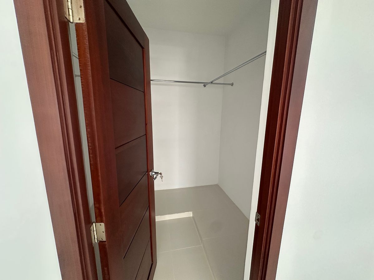 Walk-in closet, foto 16 de 20