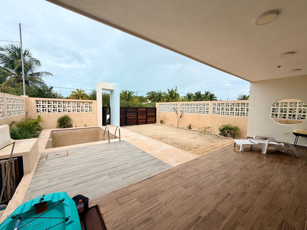 House in Chicxulub Puerto, Progreso, photo 2 of 17