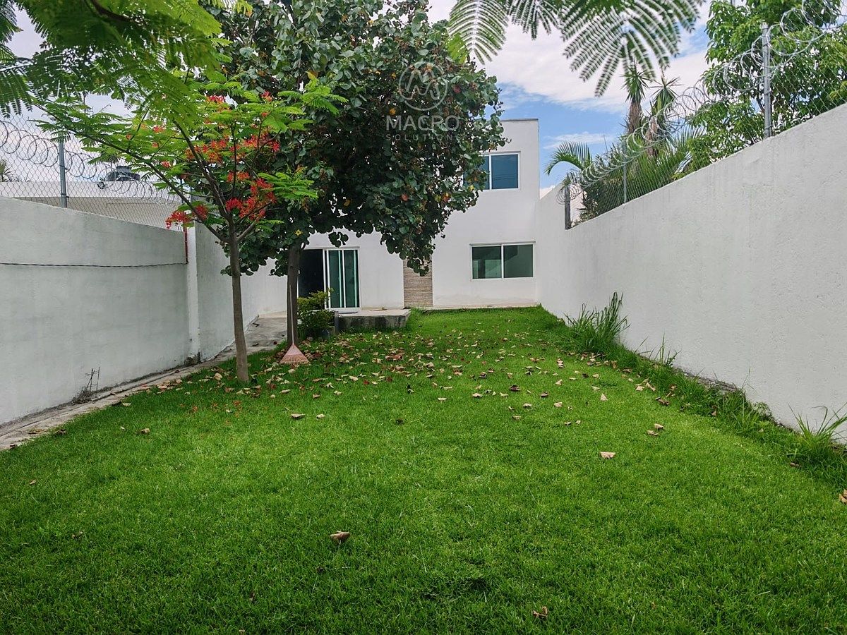 HOUSE FOR SALE IN COL. AÑO DE JUAREZ WITH TWO LEVELS., photo 1 of 17