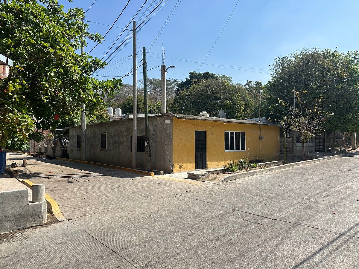 Casa con terreno de 525.82 m2, foto 1 de 12