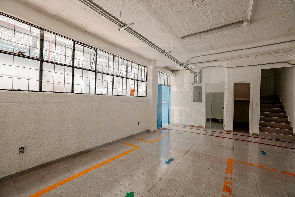 Commercial Storage Unit in Arvide, Álvaro Obregón, photo 3 of 18