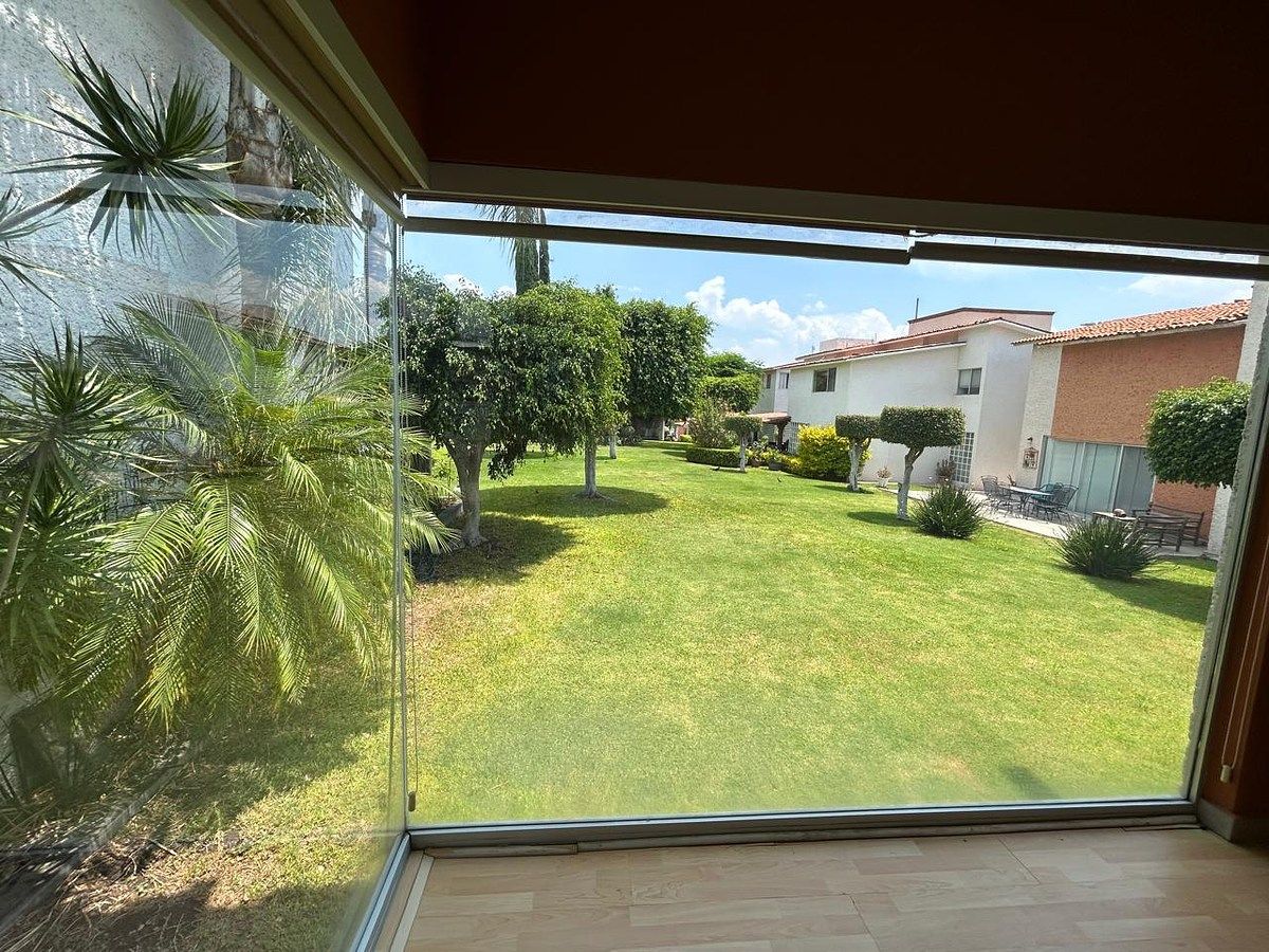 VISTA AL JARDIN DE LA SALA, foto 8 de 35