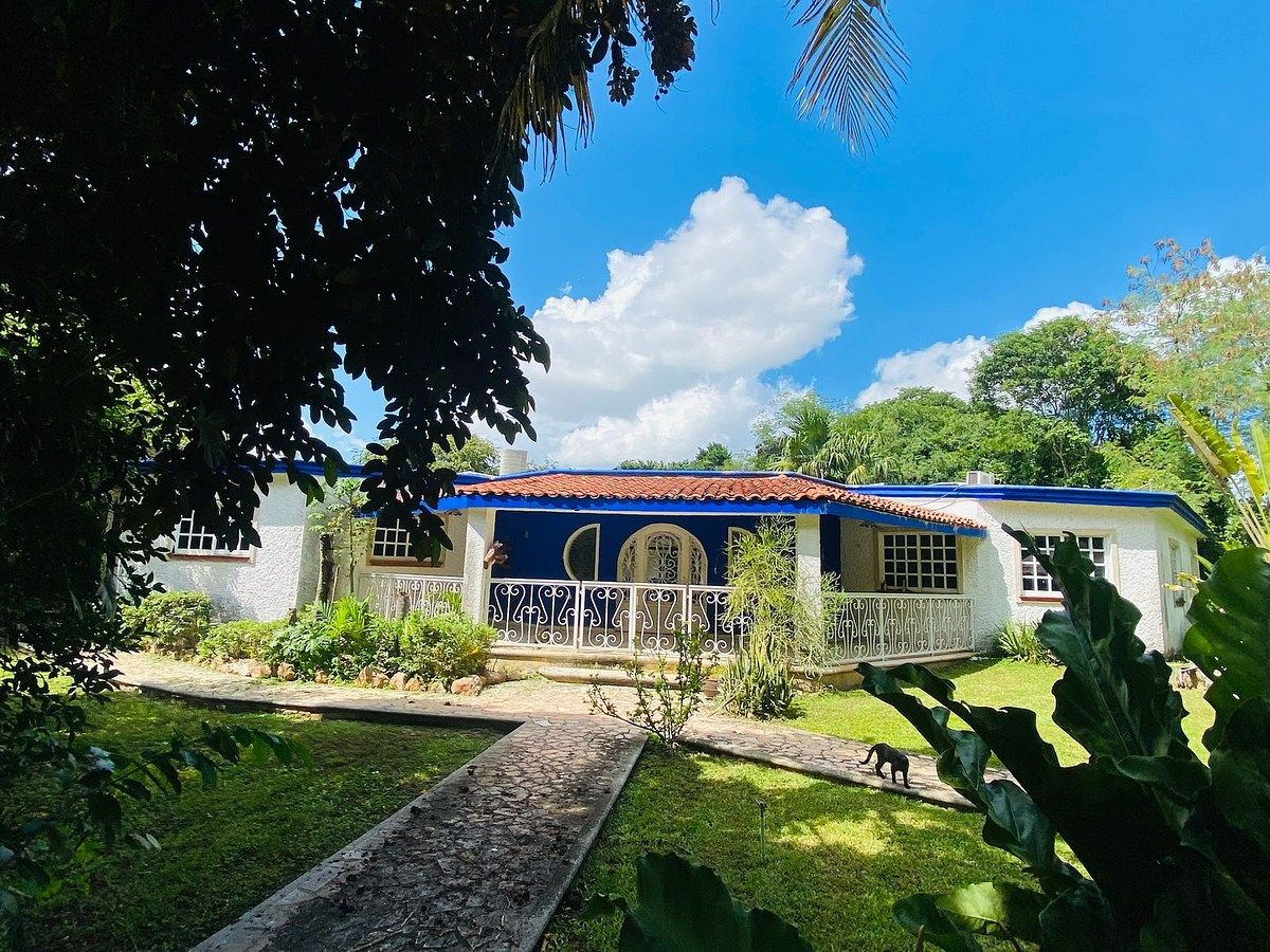 Residência premium com amplo terreno à venda em Leandro Valle, foto 1 de 35