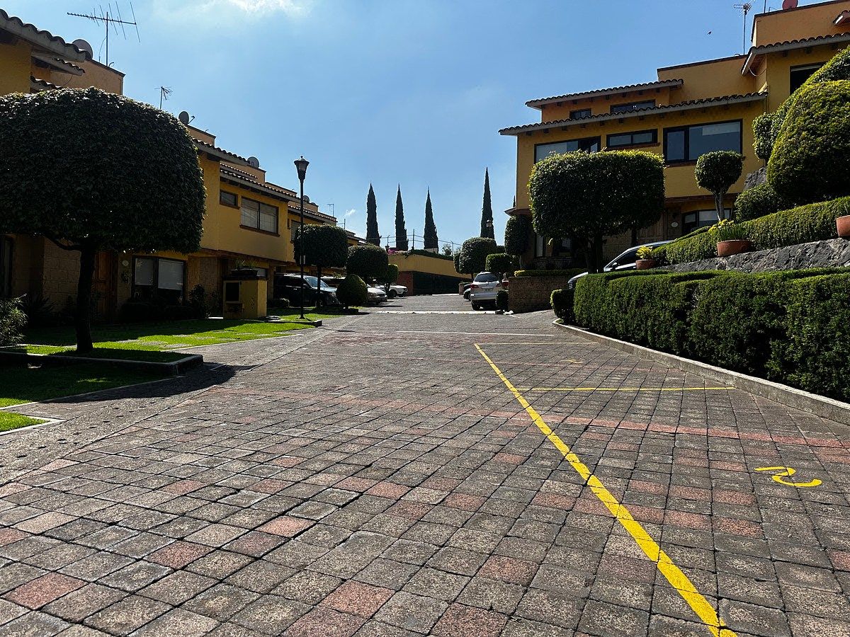RENT HOUSE IN CONDOMINIUM IN SAN JERONIMO, BARRANCA SECA, photo 1 of 16