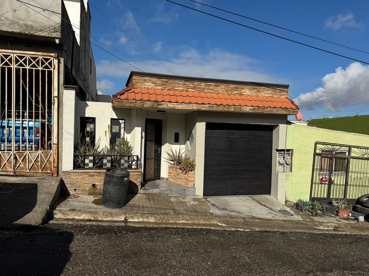 Casa en Venta en Villafontana, foto 1 de 25