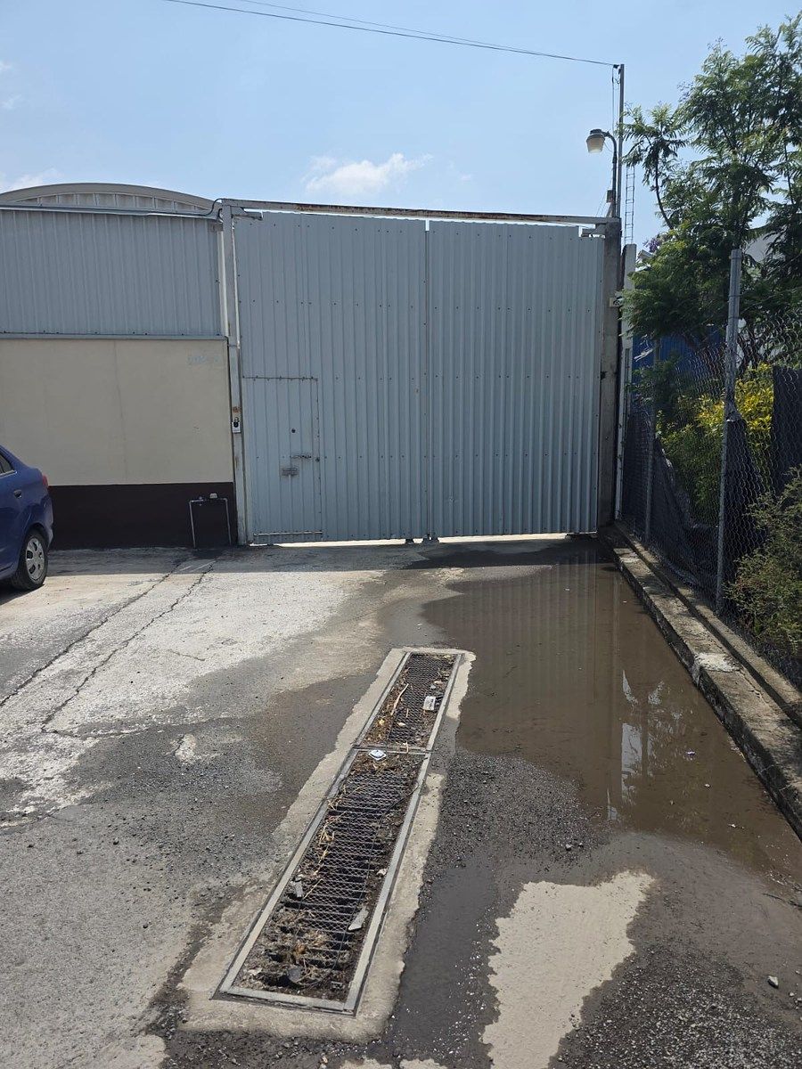 Bodega comercial en Santa María la Calera, Mineral de la Reforma, foto 3 de 34